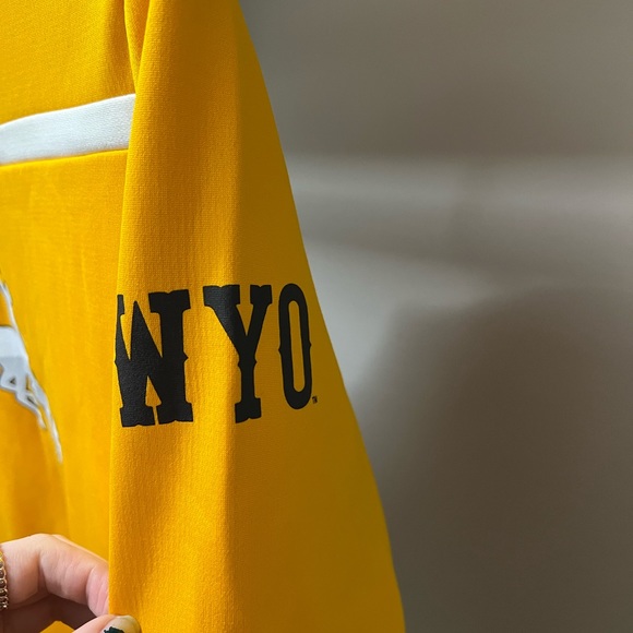 University of Wyoming Women’s Sweatshirt - Picture 3 of 3